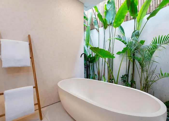 Sevu 3 - Designer 3br With Pool And Rooftop View * Cemagi
