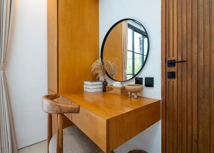 Sevu 3 - Designer 3br With Pool And Rooftop View Cemagi