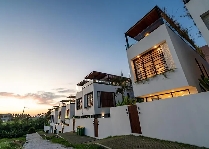 Sevu 3 - Designer 3br With Pool And Rooftop View